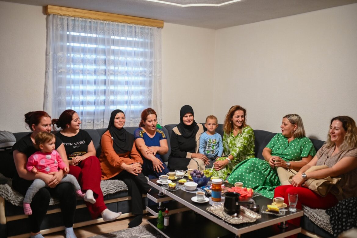 Forum žena NES-a Zenica organizirao posjetu i druženje sa ženama iz Varde (FOTO)