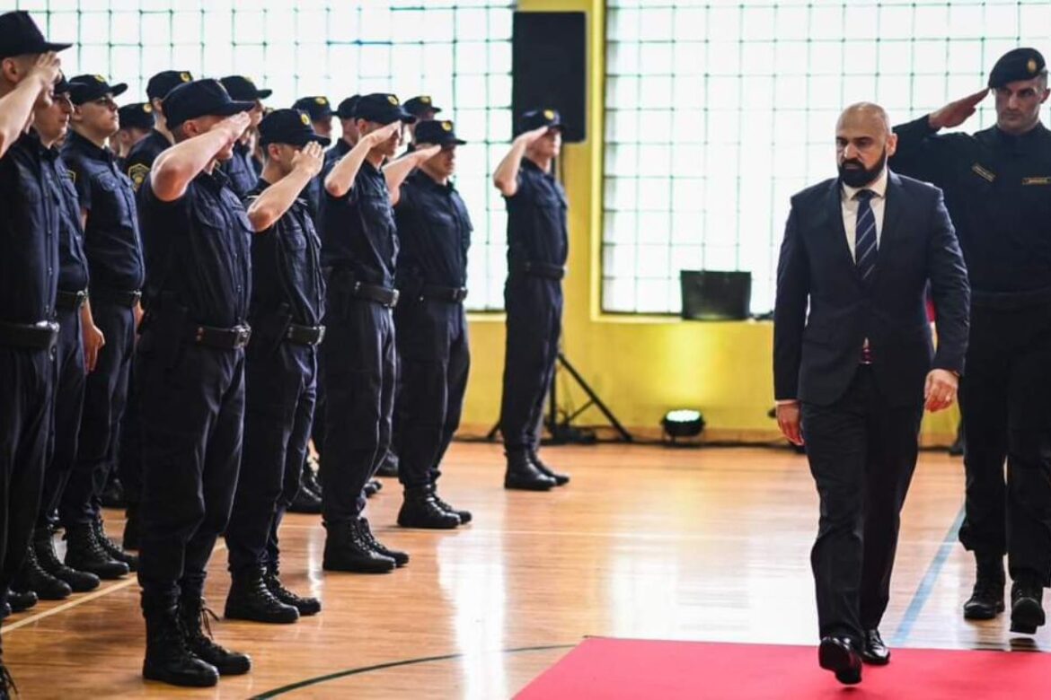 Ministar Isak prisustvovao promoviranju 41. generacije polaznika za početnike čin “policajac” (FOTO)