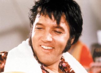 Elvis Prisli umro je dok je bio na WC šolji u 42. godini: Od prizora njegovog tela mrtvozornici su ostali u šoku