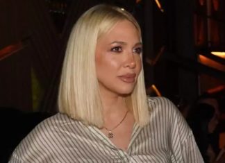 VIŠE NE KRIJE DEČKA: Javno objavljeno koga ljubi srpska pevačica – nasred terase ZAJAHALA izabranika, sve puca od strasti i ljubavi (FOTO) VIŠE NE KRIJE DEČKA: Javno objavljeno koga ljubi srpska pevačica – nasred terase ZAJAHALA izabranika, sve puca od strasti i ljubavi (FOTO) - featured image