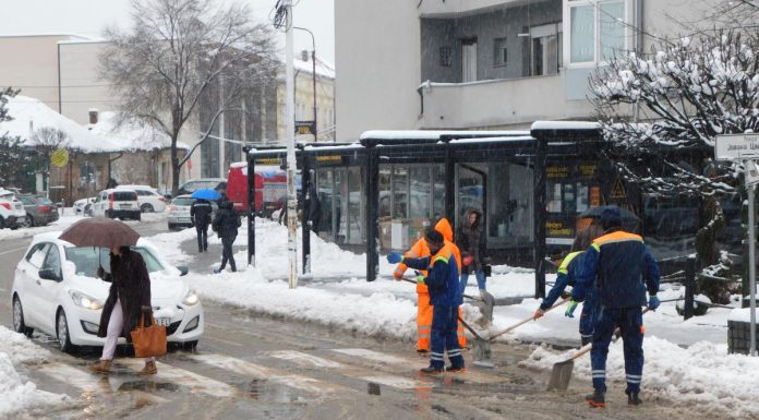 Stiže prvi sneg u Srbiju, vejaće od ovog datuma! Pogledajte gde će se zabeleti, na ovim mestima pašće i do pola metra Stiže prvi sneg u Srbiju, vejaće od ovog datuma! Pogledajte gde će se zabeleti, na ovim mestima pašće i do pola metra - featured image