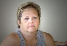 Žena iz Konjević Polja bacila svoju decu, da bi mogla da se preuda: Nakon par godina sina je srela ispred prodavnice i šokirala ga reakcijom Žena iz Konjević Polja bacila svoju decu, da bi mogla da se preuda: Nakon par godina sina je srela ispred prodavnice i šokirala ga reakcijom - featured image