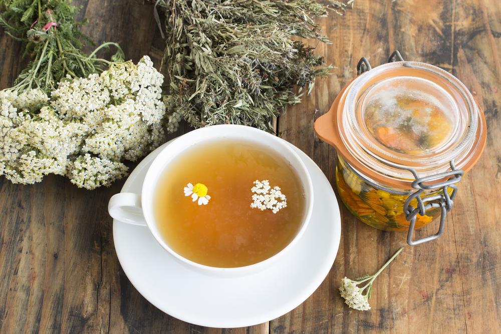 Kako obnoviti jetru sa tri proverene biljke? Recept za jesenji detoks i jači imunitet - featured image Kako obnoviti jetru sa tri proverene biljke? Recept za jesenji detoks i jači imunitet - featured image
