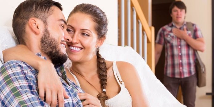 Rečenice koje žene najčešće izgovaraju kada varaju – a većina muškaraca ih ne prepozna Rečenice koje žene najčešće izgovaraju kada varaju – a većina muškaraca ih ne prepozna - featured image