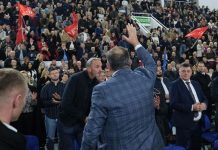 Obratite pažnju na lijevu ruku: Milorad Dodik razotkriven do kraja, napravio je veliku grešku Obratite pažnju na lijevu ruku: Milorad Dodik razotkriven do kraja, napravio je veliku grešku - featured image