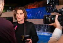 KRENULI OTKAZI! Željko Mitrović održao reč: Njih je prve OTPUSTIO! Sve podelio javno, gore mreže (FOTO) KRENULI OTKAZI! Željko Mitrović održao reč: Njih je prve OTPUSTIO! Sve podelio javno, gore mreže (FOTO) - featured image