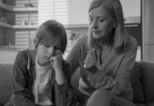 Toksična majka se ponaša ovako: U stanju je da uništi dijete za čitav život, a da toga nije ni svjesna Toksična majka se ponaša ovako: U stanju je da uništi dijete za čitav život, a da toga nije ni svjesna - featured image