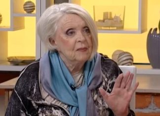 Ispovest Milke Jakulić, Titove stjuardese: “Odveli su me u neku baraku, tamo su me čekala njih petorica” (VIDEO) Ispovest Milke Jakulić, Titove stjuardese: "Odveli su me u neku baraku, tamo su me čekala njih petorica" (VIDEO) - featured image