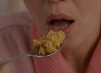 Žene starije od 50 godina ovu namirnicu treba da jedu svaki dan: Usporava starenje, pomaže u gubitku težine i jača zdravlje Žene starije od 50 godina ovu namirnicu treba da jedu svaki dan: Usporava starenje, pomaže u gubitku težine i jača zdravlje - featured image