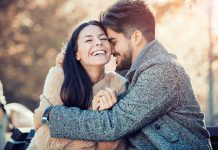 Tri rečenice koje muškarac izgovara samo ako vas ludo voli (br. 3 je čisti dokaz ljubavi) Tri rečenice koje muškarac izgovara samo ako vas ludo voli (br. 3 je čisti dokaz ljubavi) - featured image