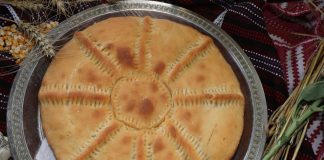 Sutra obavezno umesite Vasilicu: Srpski tradicionalni kolač za Mali Božić nosi jaku simboliku, a ovo je najlakši recept Sutra obavezno umesite Vasilicu: Srpski tradicionalni kolač za Mali Božić nosi jaku simboliku, a ovo je najlakši recept - featured image