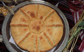 Sutra obavezno umesite Vasilicu: Srpski tradicionalni kolač za Mali Božić nosi jaku simboliku, a ovo je najlakši recept Sutra obavezno umesite Vasilicu: Srpski tradicionalni kolač za Mali Božić nosi jaku simboliku, a ovo je najlakši recept - featured image