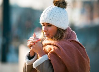 Šta znači ako su vam stalno hladne ruke: To može biti simptom 5 ozbiljnih zdravstvenih problema Šta znači ako su vam stalno hladne ruke: To može biti simptom 5 ozbiljnih zdravstvenih problema - featured image