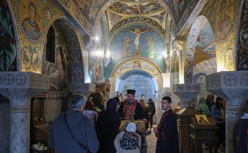 DANAS NIKAKO NE SMETE DA PREKRŠITE OVU STVAR! Slavimo veliki praznik, a strog običaj se mora ispoštovati, inače… DANAS NIKAKO NE SMETE DA PREKRŠITE OVU STVAR! Slavimo veliki praznik, a strog običaj se mora ispoštovati, inače... - featured image