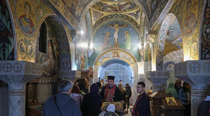 DANAS NIKAKO NE SMETE DA PREKRŠITE OVU STVAR! Slavimo veliki praznik, a strog običaj se mora ispoštovati, inače… DANAS NIKAKO NE SMETE DA PREKRŠITE OVU STVAR! Slavimo veliki praznik, a strog običaj se mora ispoštovati, inače... - featured image