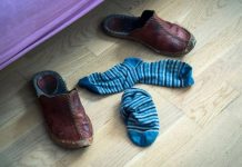 Nikada ne ostavljajte čarape pored kreveta: Evo i zašto Nikada ne ostavljajte čarape pored kreveta: Evo i zašto - featured image