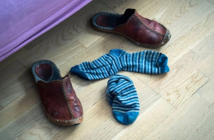 Nikada ne ostavljajte čarape pored kreveta: Evo i zašto Nikada ne ostavljajte čarape pored kreveta: Evo i zašto - featured image