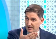 “Pojedite ovu namirnicu za doručak i očistićete creva i ceo organizam, držite se pravila dve kašike”: Tvrdi doktor Dejan Čubrilo "Pojedite ovu namirnicu za doručak i očistićete creva i ceo organizam, držite se pravila dve kašike": Tvrdi doktor Dejan Čubrilo - featured image