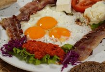 Holesterol ne skače od slanine a ni jaja: U pitanju su dve stvari koje su smrt za jetru i samo gomilaju masnoću Holesterol ne skače od slanine a ni jaja: U pitanju su dve stvari koje su smrt za jetru i samo gomilaju masnoću - featured image