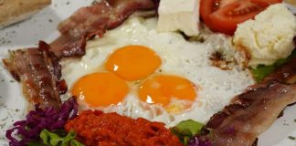 Holesterol ne skače od slanine a ni jaja: U pitanju su dve stvari koje su smrt za jetru i samo gomilaju masnoću Holesterol ne skače od slanine a ni jaja: U pitanju su dve stvari koje su smrt za jetru i samo gomilaju masnoću - featured image