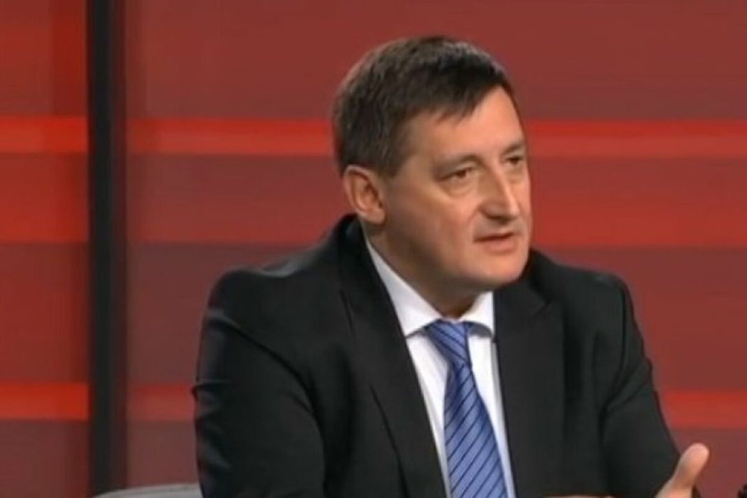 DOKTOR SA DEDINJA DIGAO UZBUNU! Sve više Srba pati od ovoga, ali ĆUTE - prepoznajte SIMPTOME na vreme, nije naivno - featured image