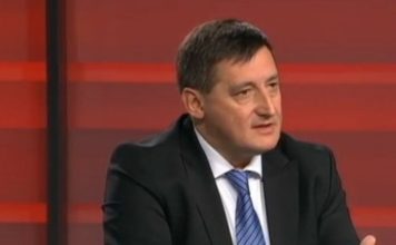 DOKTOR SA DEDINJA DIGAO UZBUNU! Sve više Srba pati od ovoga, ali ĆUTE – prepoznajte SIMPTOME na vreme, nije naivno DOKTOR SA DEDINJA DIGAO UZBUNU! Sve više Srba pati od ovoga, ali ĆUTE - prepoznajte SIMPTOME na vreme, nije naivno - featured image