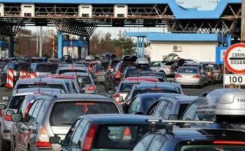 Haos na granici: Hiljade osoba iz BIH I SRBIJE vraćeno sa Hrvatske granice zbog novog sistema kontrole!Ukoliko nemate ovo kod sebe ne krećite na put Haos na granici: Hiljade osoba iz BIH I SRBIJE vraćeno sa Hrvatske granice zbog novog sistema kontrole!Ukoliko nemate ovo kod sebe ne krećite na put - featured image