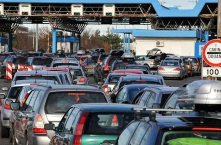 Haos na granici: Hiljade osoba iz BIH I SRBIJE vraćeno sa Hrvatske granice zbog novog sistema kontrole!Ukoliko nemate ovo kod sebe ne krećite na put Haos na granici: Hiljade osoba iz BIH I SRBIJE vraćeno sa Hrvatske granice zbog novog sistema kontrole!Ukoliko nemate ovo kod sebe ne krećite na put - featured image