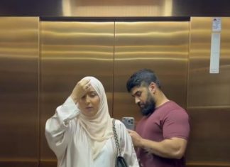 “Dobijam samo 70.000 evra dnevno, ali na jedno ne smem ni da pomislim” Žena milionera otkrila kako izgleda njen život "Dobijam samo 70.000 evra dnevno, ali na jedno ne smem ni da pomislim" Žena milionera otkrila kako izgleda njen život - featured image