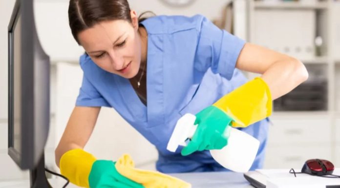 Čistačica iz Bosne rasplakala region: Našla 4.000 evra u Nemačkoj, evo šta je uradila s parama