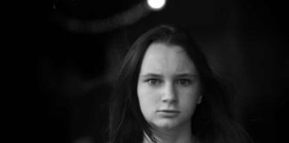 Kako prepoznati mentalno bolesnu osobu koja to vješto prikriva? Važan signal odaje je u razgovoru Kako prepoznati mentalno bolesnu osobu koja to vješto prikriva? Važan signal odaje je u razgovoru - featured image