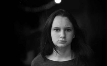 Kako prepoznati mentalno bolesnu osobu koja to vješto prikriva? Važan signal odaje je u razgovoru Kako prepoznati mentalno bolesnu osobu koja to vješto prikriva? Važan signal odaje je u razgovoru - featured image