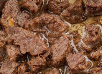 Dok dinstate meso dodajte samo 1 sastojak: Biće toliko mekano i sočno, topiće se u ustima Dok dinstate meso dodajte samo 1 sastojak: Biće toliko mekano i sočno, topiće se u ustima - featured image