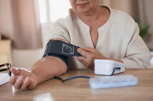 NIJE ISTO SA 30 I 60: Doktor pokazao tabelu normalnog krvnog pritiska za vaše godine NIJE ISTO SA 30 I 60: Doktor pokazao tabelu normalnog krvnog pritiska za vaše godine - featured image