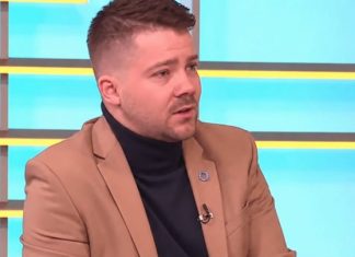 “NEĆETE DOBITI ŠEĆER AKO JEDETE SLATKO” Ljekar otkrio kako se dobije dijabetes, a ovo su simptomi koje ljudi ignorišu “NEĆETE DOBITI ŠEĆER AKO JEDETE SLATKO” Ljekar otkrio kako se dobije dijabetes, a ovo su simptomi koje ljudi ignorišu - featured image