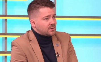 “NEĆETE DOBITI ŠEĆER AKO JEDETE SLATKO” Ljekar otkrio kako se dobije dijabetes, a ovo su simptomi koje ljudi ignorišu “NEĆETE DOBITI ŠEĆER AKO JEDETE SLATKO” Ljekar otkrio kako se dobije dijabetes, a ovo su simptomi koje ljudi ignorišu - featured image