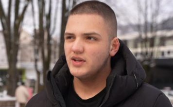 EMIR (17) NAŠAO NOVČANIK PUN PARA Odlučio da vrati, a ubrzo je usledio poziv: Rekli su mu samo JEDNU STVAR! Sve se odigralo u par sati (FOTO) EMIR (17) NAŠAO NOVČANIK PUN PARA Odlučio da vrati, a ubrzo je usledio poziv: Rekli su mu samo JEDNU STVAR! Sve se odigralo u par sati (FOTO) - featured image