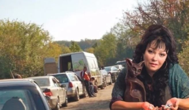 Šok: Kod Leskovca se pojavila nova Baba Vanga- Veliki broj ljudi danima ceka da vide “vidovitu Marinu” i da ih ona lijeci!
