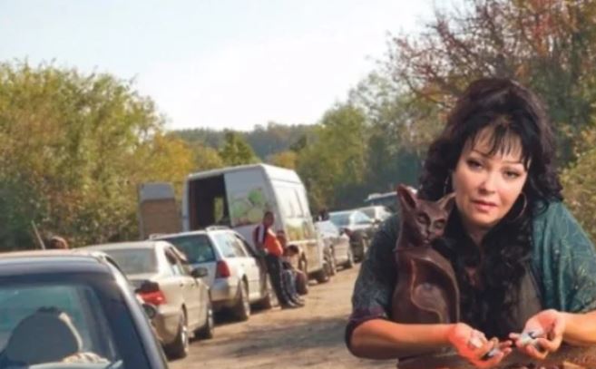 Šok: Kod Leskovca se pojavila nova Baba Vanga- Veliki broj ljudi danima ceka da vide “vidovitu Marinu” i da ih ona lijeci!