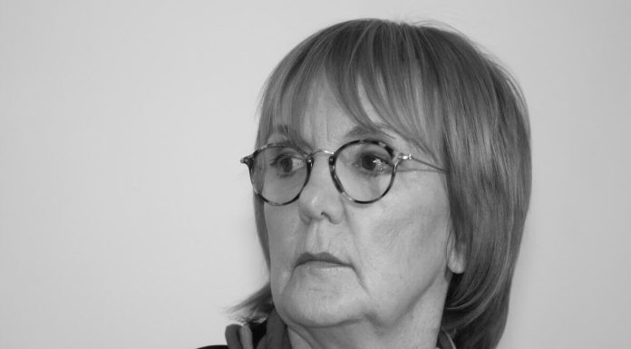 “Sramota me je na koje sam grane pala” Ovako je Vedrana Rudan provela poslednje dane života: Do detalja opisala muke kroz koje je prolazila "Sramota me je na koje sam grane pala" Ovako je Vedrana Rudan provela poslednje dane života: Do detalja opisala muke kroz koje je prolazila - featured image