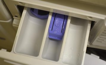 Evo čemu služi svaka pregrada u mašini za pranje veša: Mnogi čine ovu grešku zbog koje im veš ne miriše na omekšivač Evo čemu služi svaka pregrada u mašini za pranje veša: Mnogi čine ovu grešku zbog koje im veš ne miriše na omekšivač - featured image